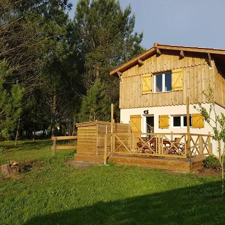 Holiday home Le Logis Du Val Salles (Gironde)
